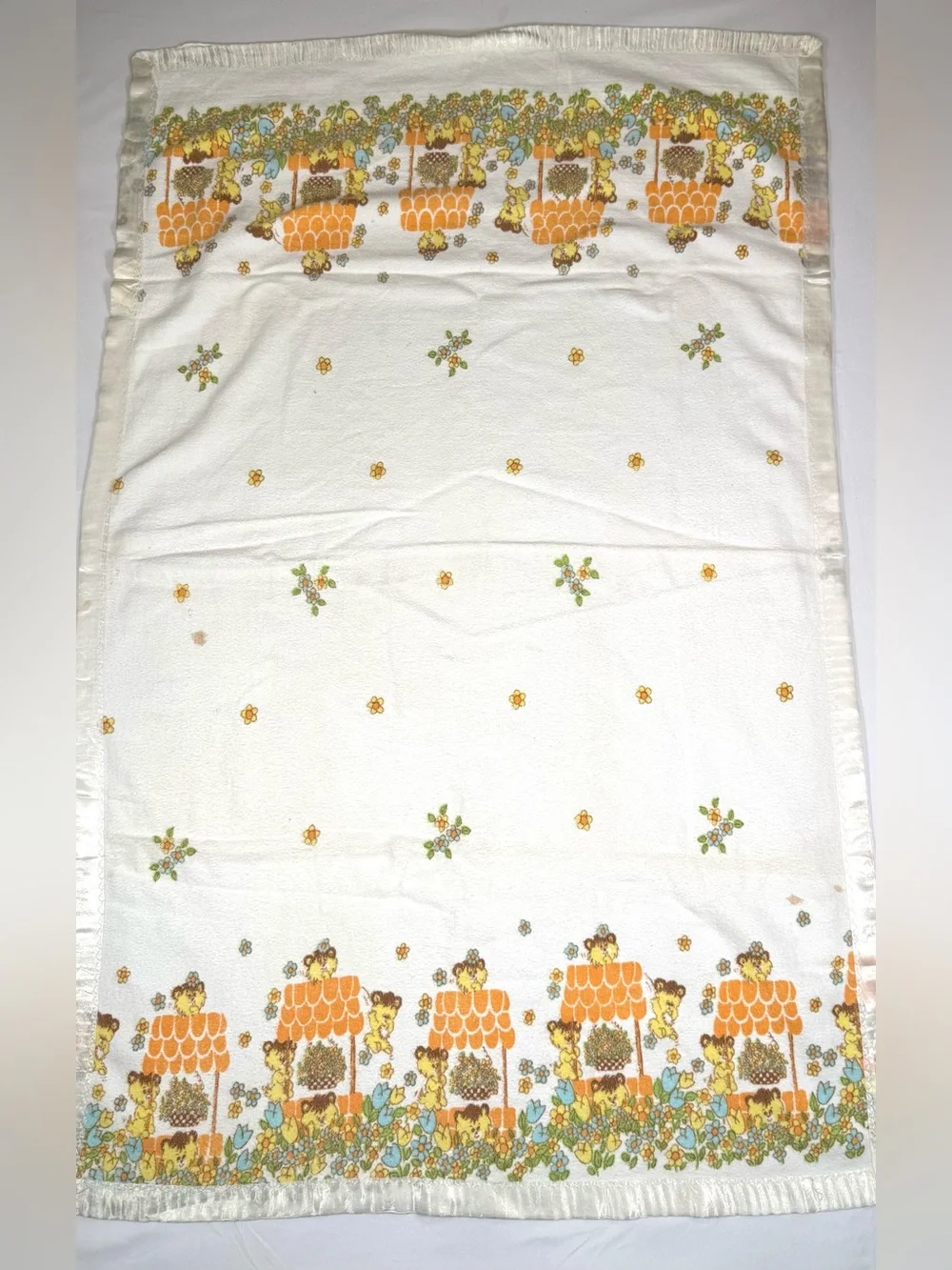 VINTAGE 1970s Baby Teddy Bear Floral Satin Trim Receiving Blanket Retro Nursery